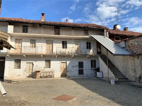 casa indipendente in vendita a Casalbeltrame