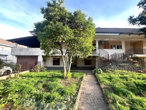 casa indipendente in vendita a Casalbeltrame