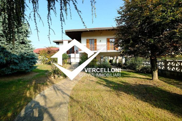 casa indipendente in vendita a Casaleggio Novara
