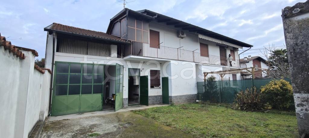 casa indipendente in vendita a Casaleggio Novara