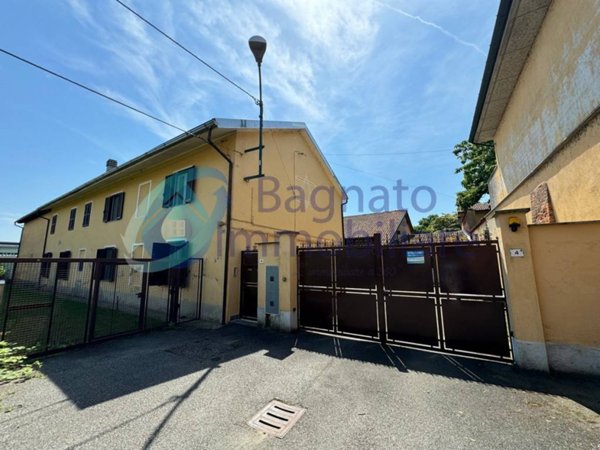 casa indipendente in vendita a Casalino