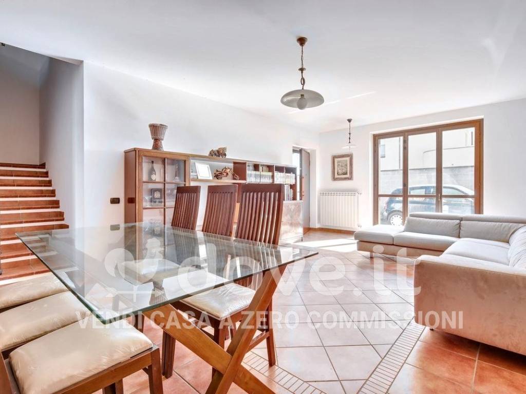 casa indipendente in vendita a Casalino in zona Cameriano