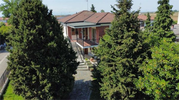 casa indipendente in vendita a Casalino in zona Cameriano