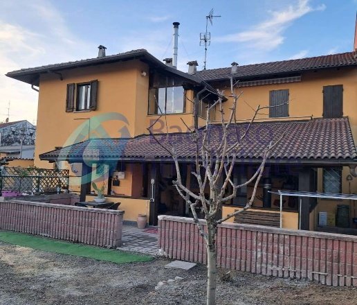 casa indipendente in vendita a Casalino
