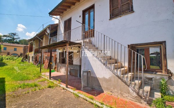 casa indipendente in vendita a Casalino