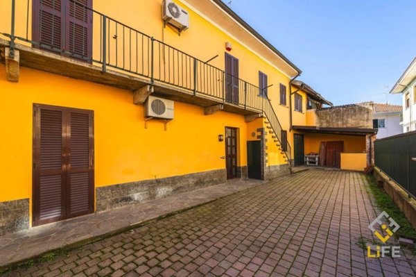casa indipendente in vendita a Casalino in zona Cameriano