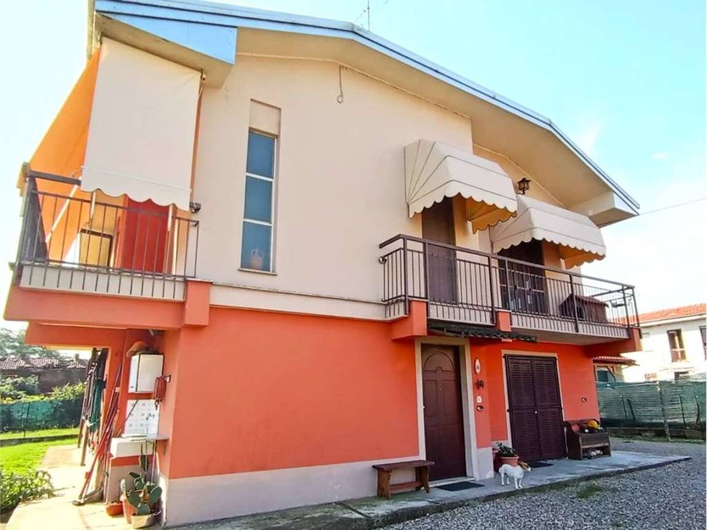 casa indipendente in vendita a Casalino