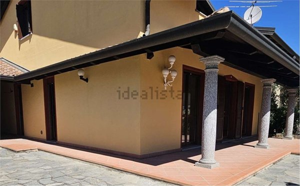 casa indipendente in vendita a Casalino in zona Cameriano