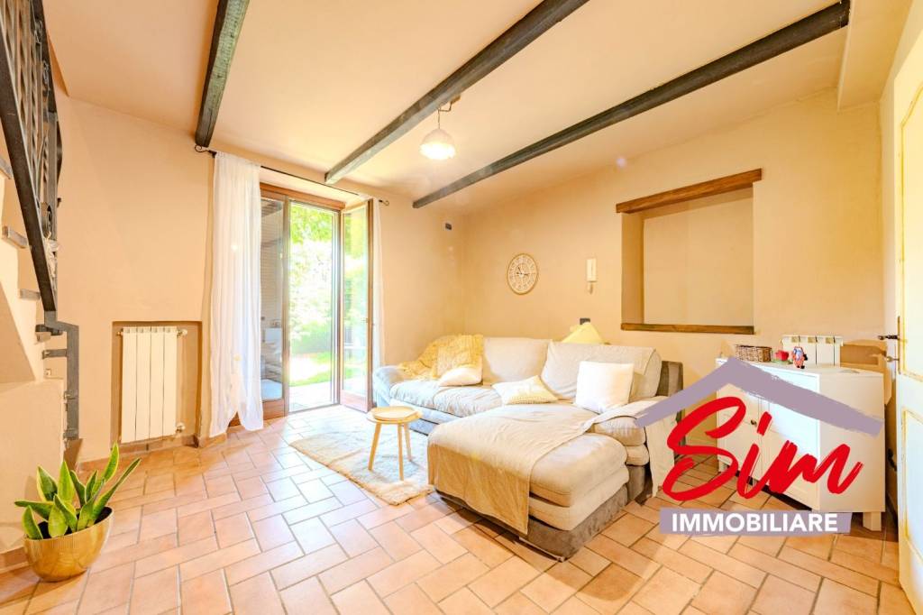casa indipendente in vendita a Casalino in zona Orfengo