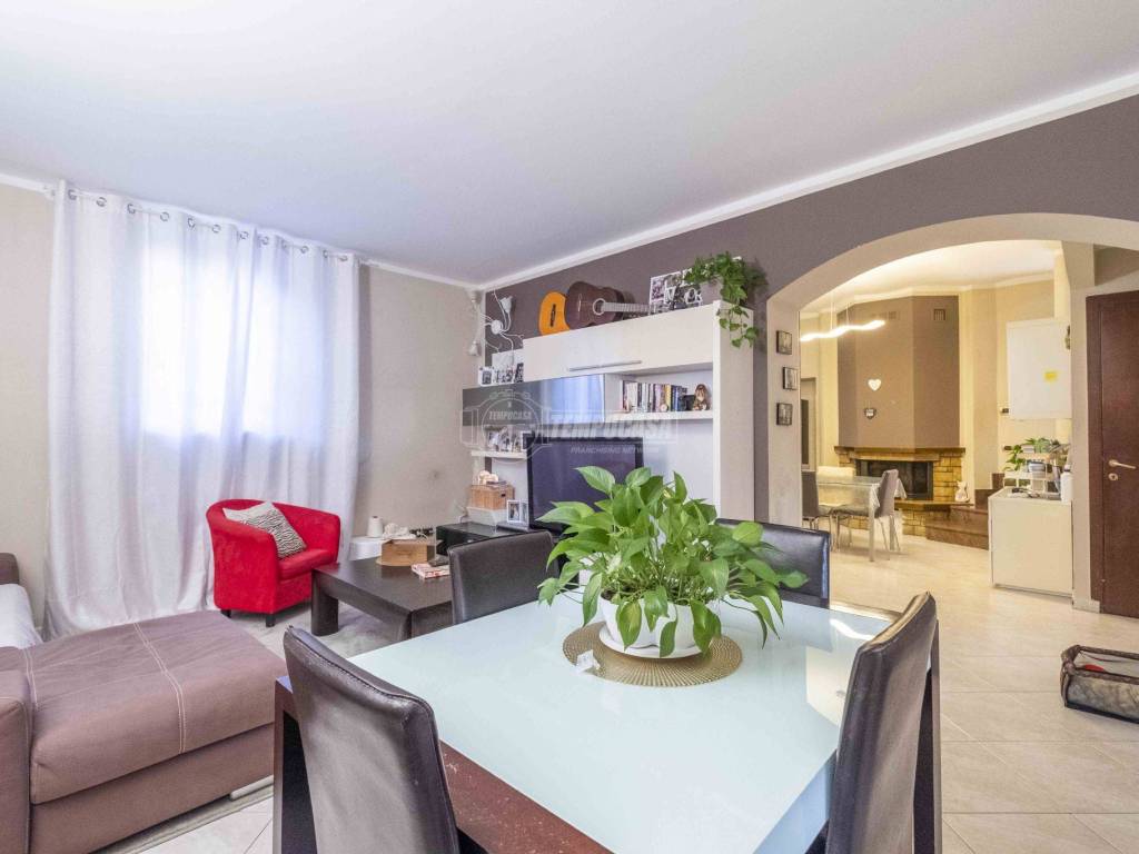 casa indipendente in vendita a Casalvolone