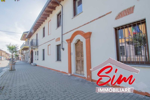 casa indipendente in vendita a Casalvolone
