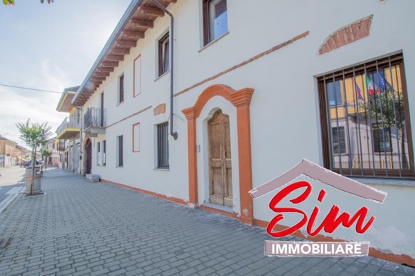 casa indipendente in vendita a Casalvolone