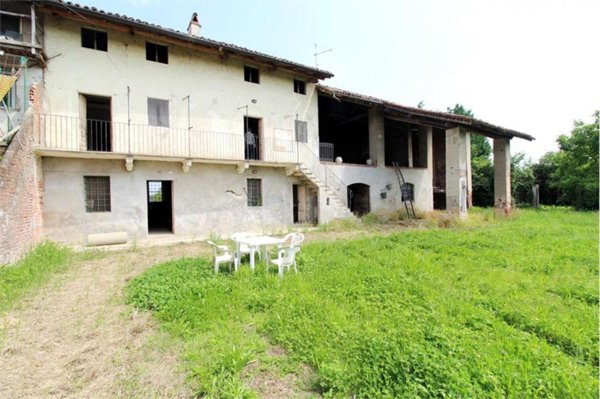 locale di sgombero in vendita a Casalvolone