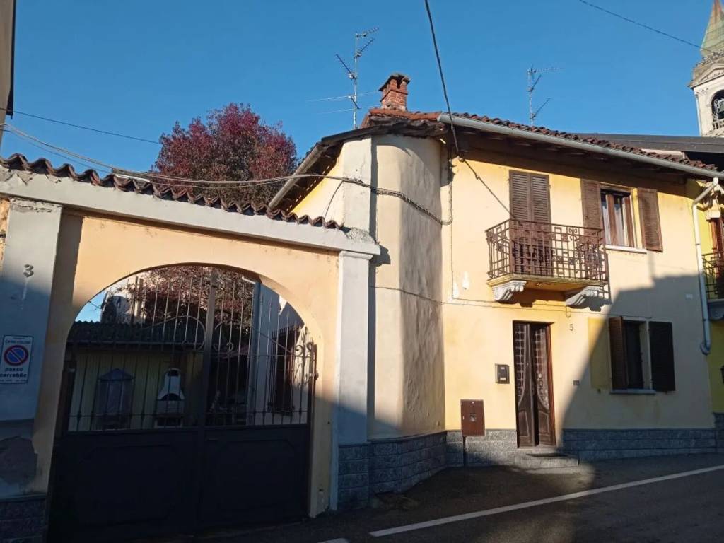 casa indipendente in vendita a Casalvolone