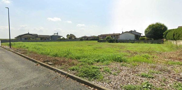 terreno edificabile in vendita a Casalvolone