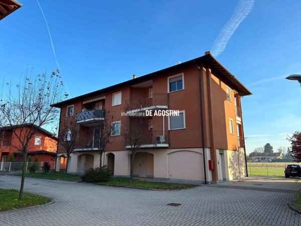 appartamento in vendita a Castelletto sopra Ticino in zona Beati