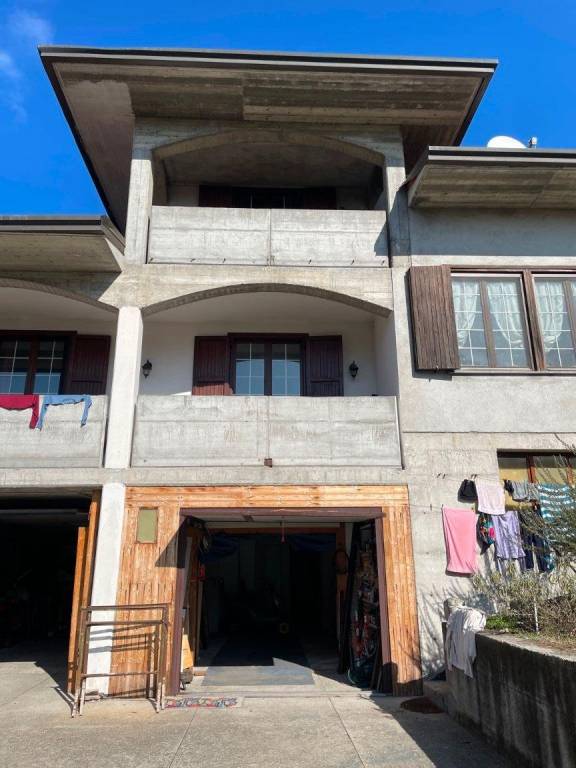 casa indipendente in vendita a Castelletto sopra Ticino