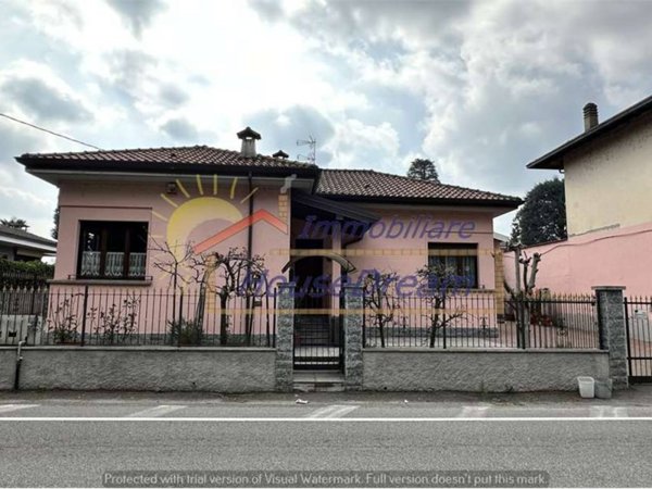 casa indipendente in vendita a Castelletto sopra Ticino