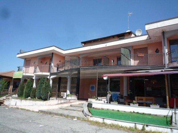 negozio in vendita a Castelletto sopra Ticino