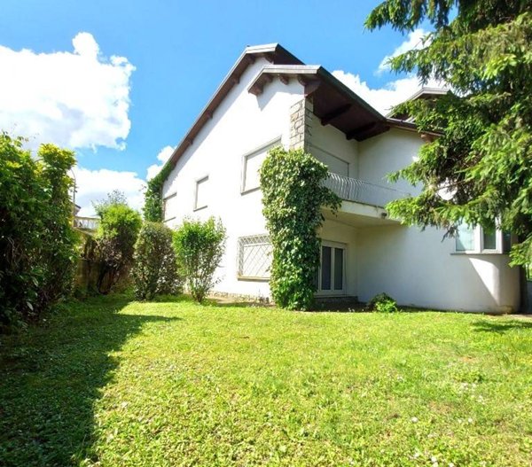 intera palazzina in vendita a Castelletto sopra Ticino