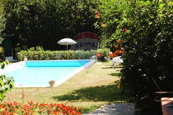 casa indipendente in vendita a Castelletto sopra Ticino
