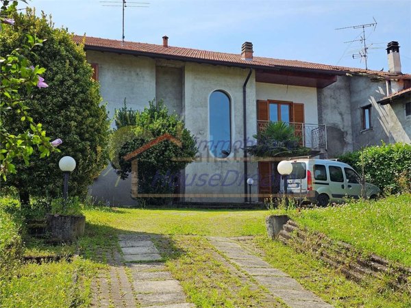casa indipendente in vendita a Castelletto sopra Ticino