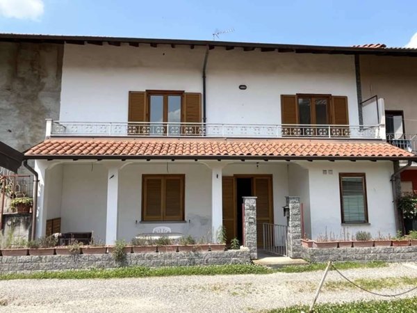 casa indipendente in vendita a Castelletto sopra Ticino