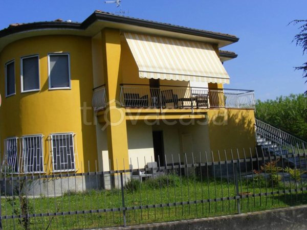 appartamento in vendita a Castelletto sopra Ticino