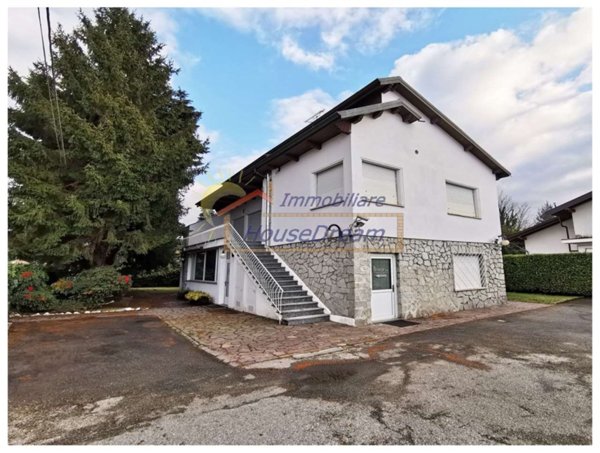 casa indipendente in vendita a Castelletto sopra Ticino