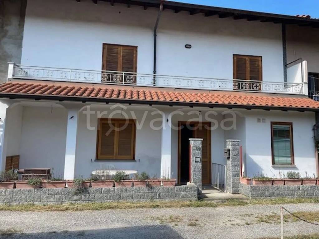 casa indipendente in vendita a Castelletto sopra Ticino
