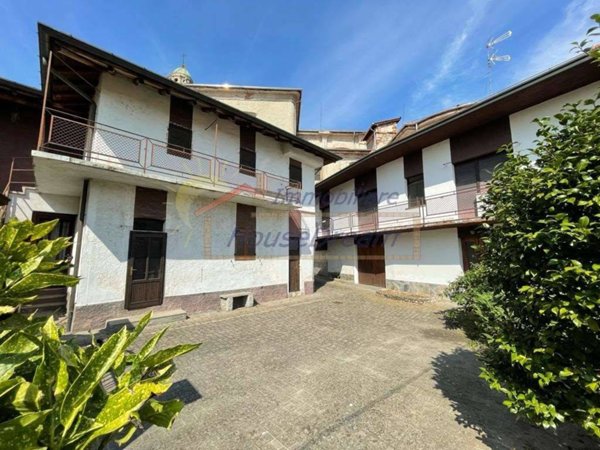 casale in vendita a Castelletto sopra Ticino