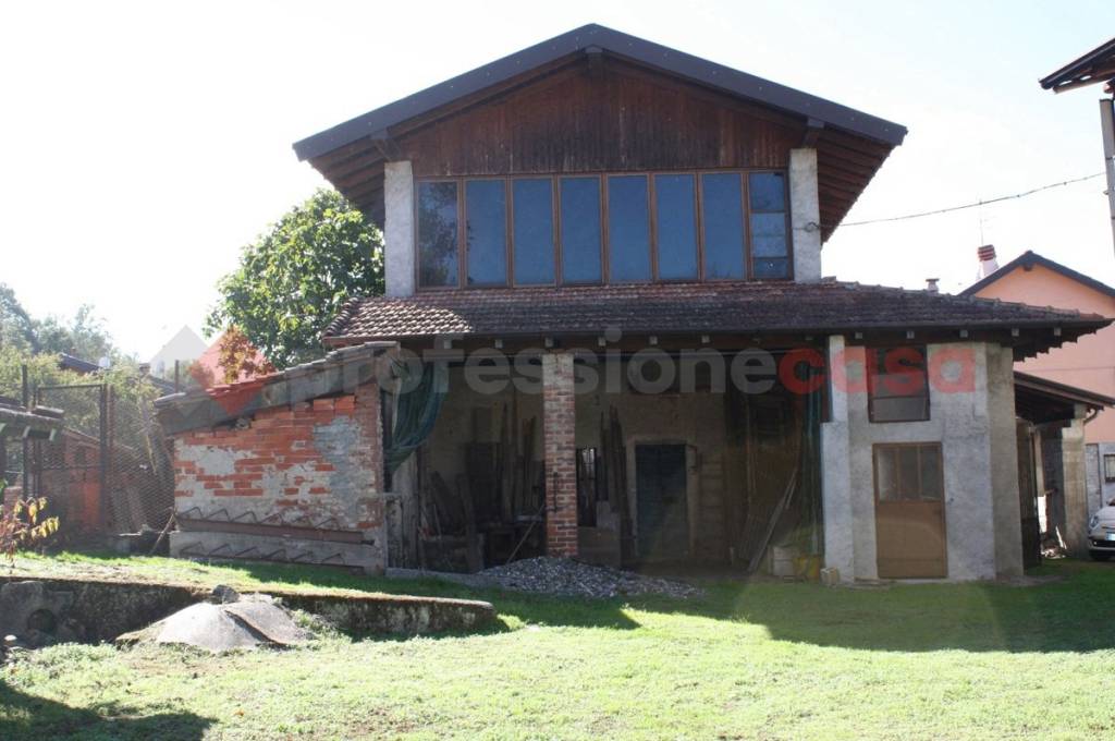casale in vendita a Castelletto sopra Ticino