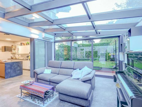 casa indipendente in vendita a Castelletto sopra Ticino