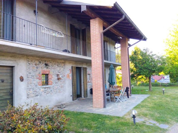 casa indipendente in vendita a Castelletto sopra Ticino