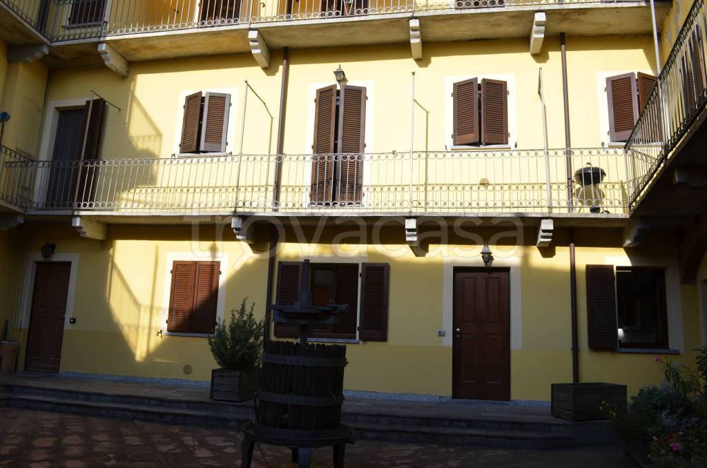 appartamento in vendita a Castelletto sopra Ticino