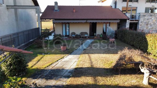 casa indipendente in vendita a Castelletto sopra Ticino