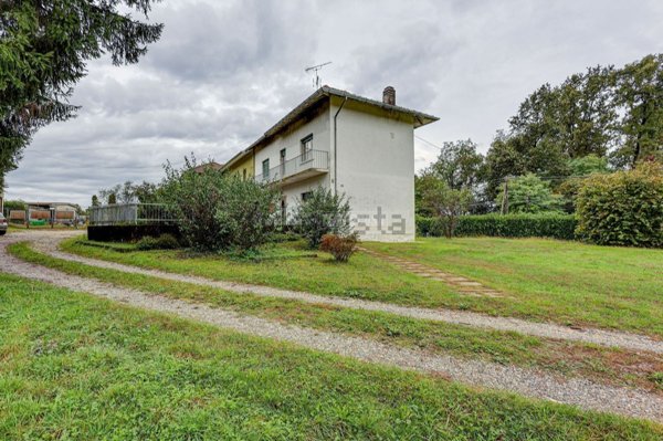appartamento in vendita a Castelletto sopra Ticino