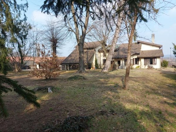 casa indipendente in vendita a Castelletto sopra Ticino
