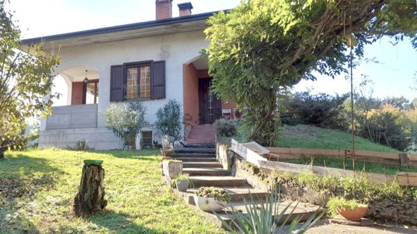 casa indipendente in vendita a Castelletto sopra Ticino
