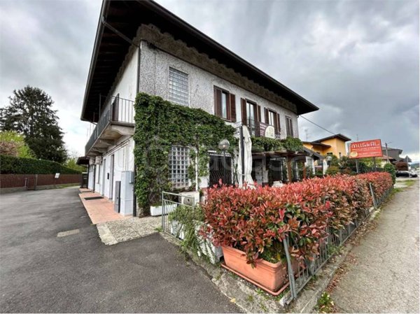 negozio in vendita a Castelletto sopra Ticino