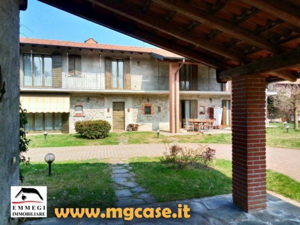 casa indipendente in vendita a Castelletto sopra Ticino