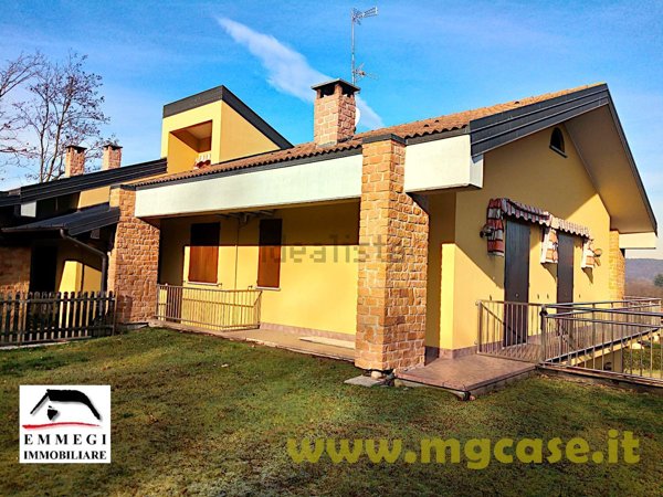 casa indipendente in vendita a Castelletto sopra Ticino