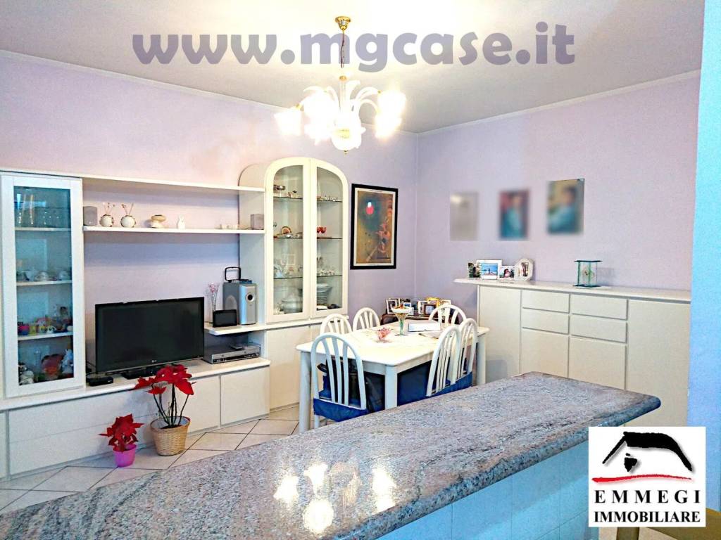 appartamento in vendita a Castelletto sopra Ticino