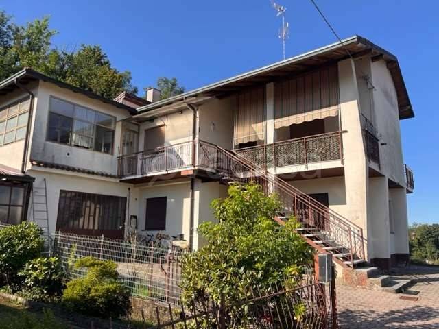 casa indipendente in vendita a Castelletto sopra Ticino