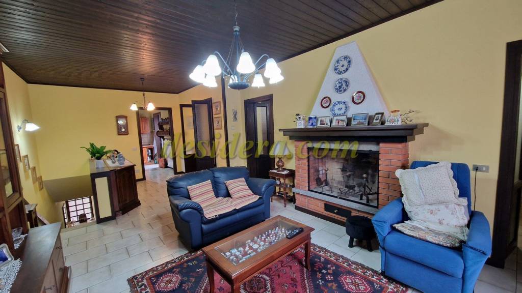 casa indipendente in vendita a Castelletto sopra Ticino