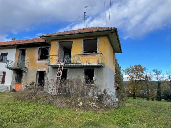 casa indipendente in vendita a Castelletto sopra Ticino