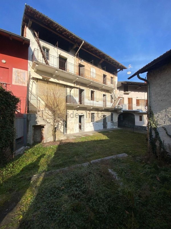 appartamento in vendita a Castelletto sopra Ticino