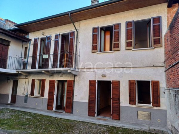 casa indipendente in vendita a Castelletto sopra Ticino
