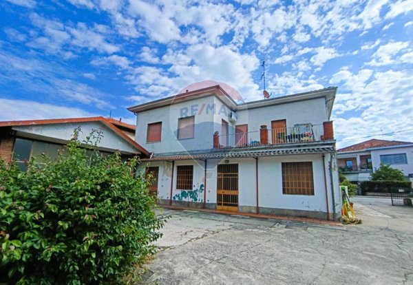casa indipendente in vendita a Castelletto sopra Ticino
