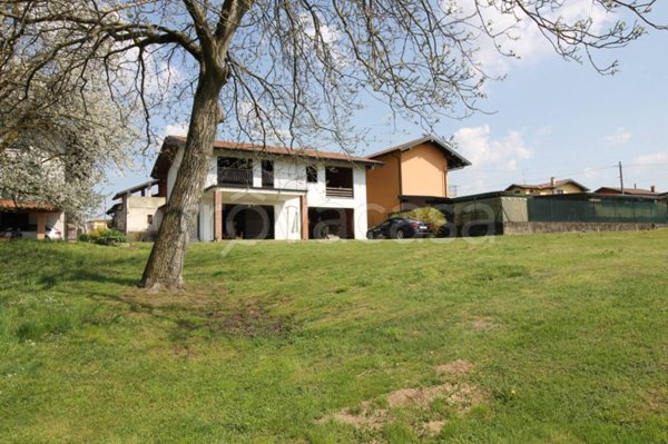 casa indipendente in vendita a Castelletto sopra Ticino
